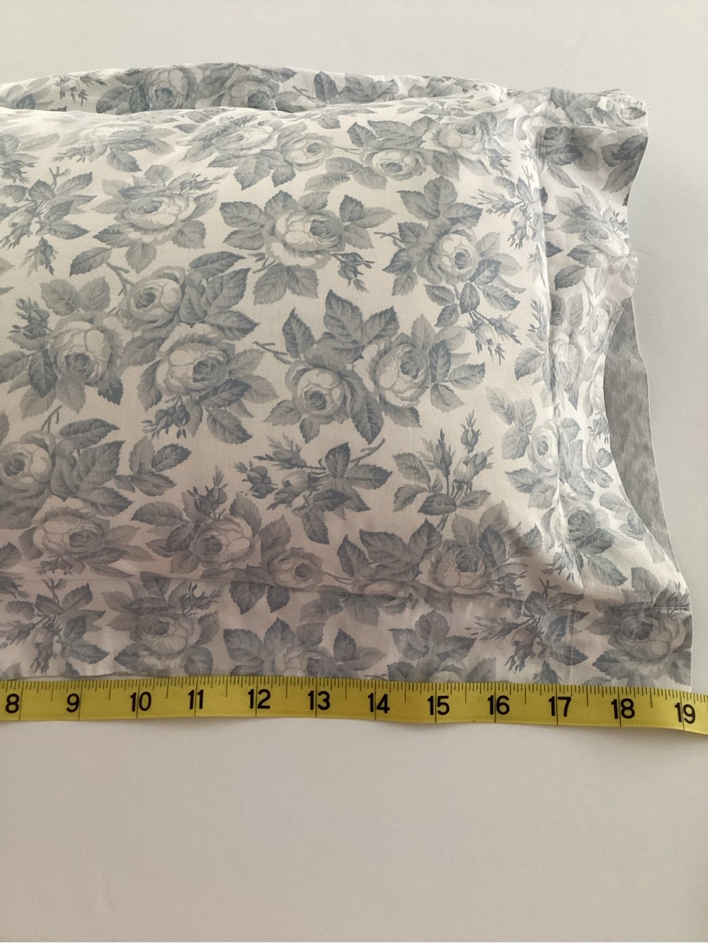 Yves Delorme Classic Blue Cotton Floral Pillow - Picture 3 of 11